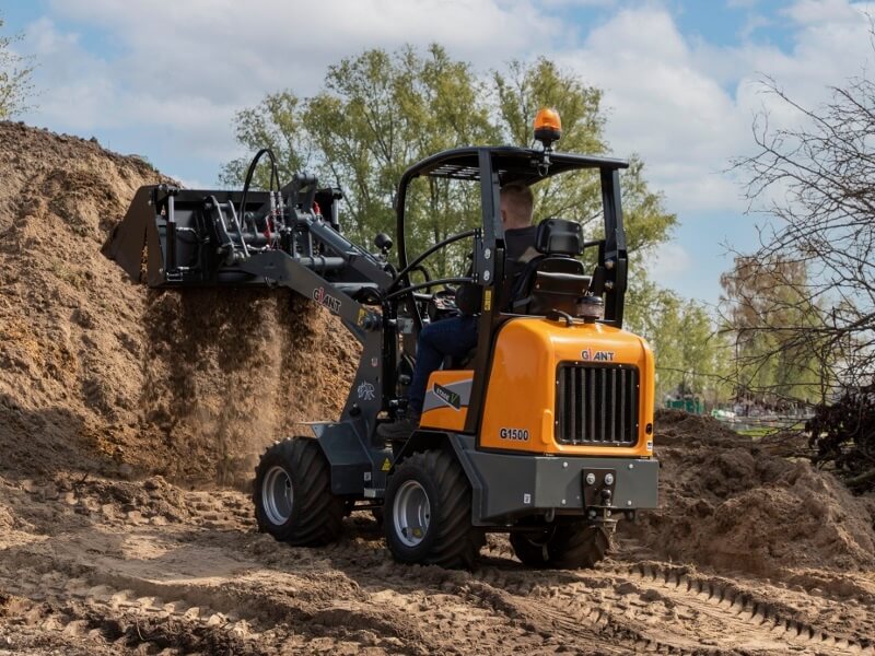 מיני מעמיס GIANT G1500